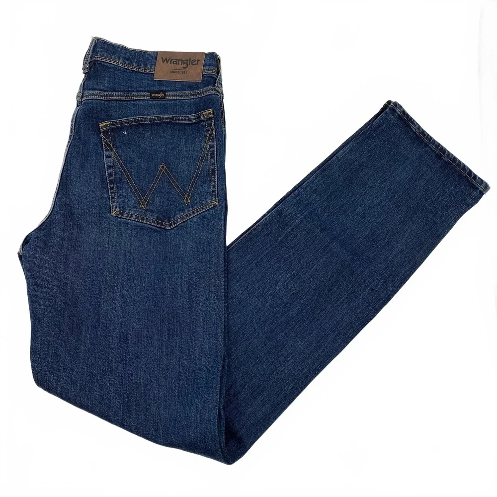 Wrangler Blue Cotton Blend Straight Jeans | Men’s 32 Regular